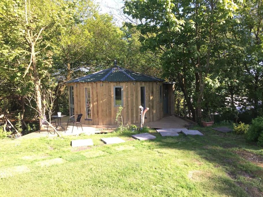 The Roundhouse - Unique Space Nestled In The Trees Begelly エクステリア 写真